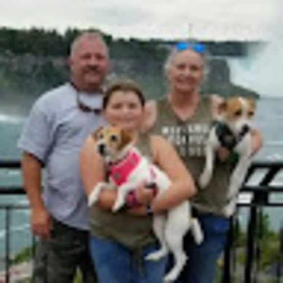 Meet your Posher, Keleigh - Picture 1 of 1